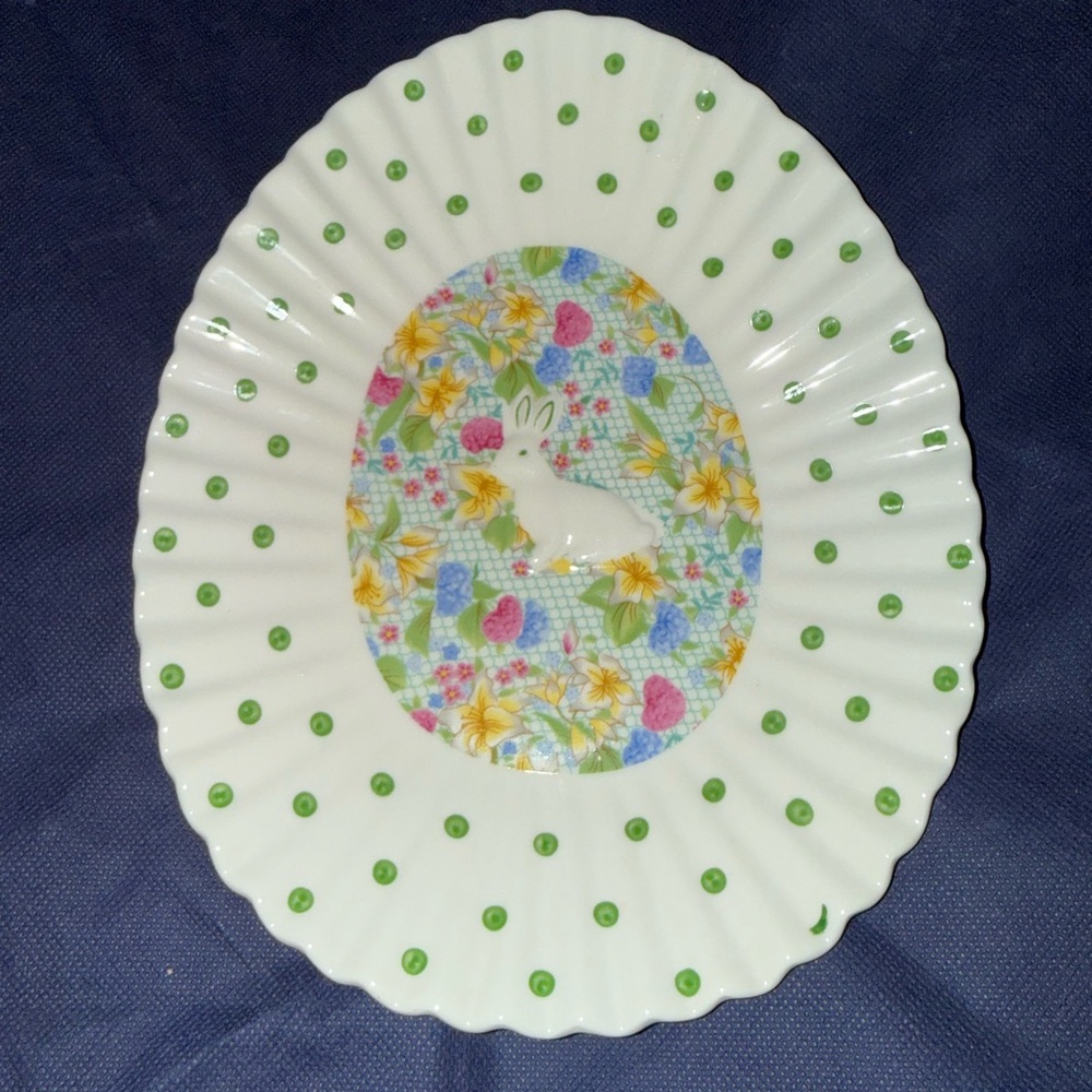 Grace White Decorative Bunny Floral Plate with Green Dots